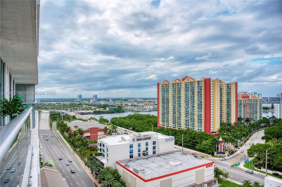 待售: $1,499,000 (3 贝兹, 3 浴室, 1892 平方英尺)