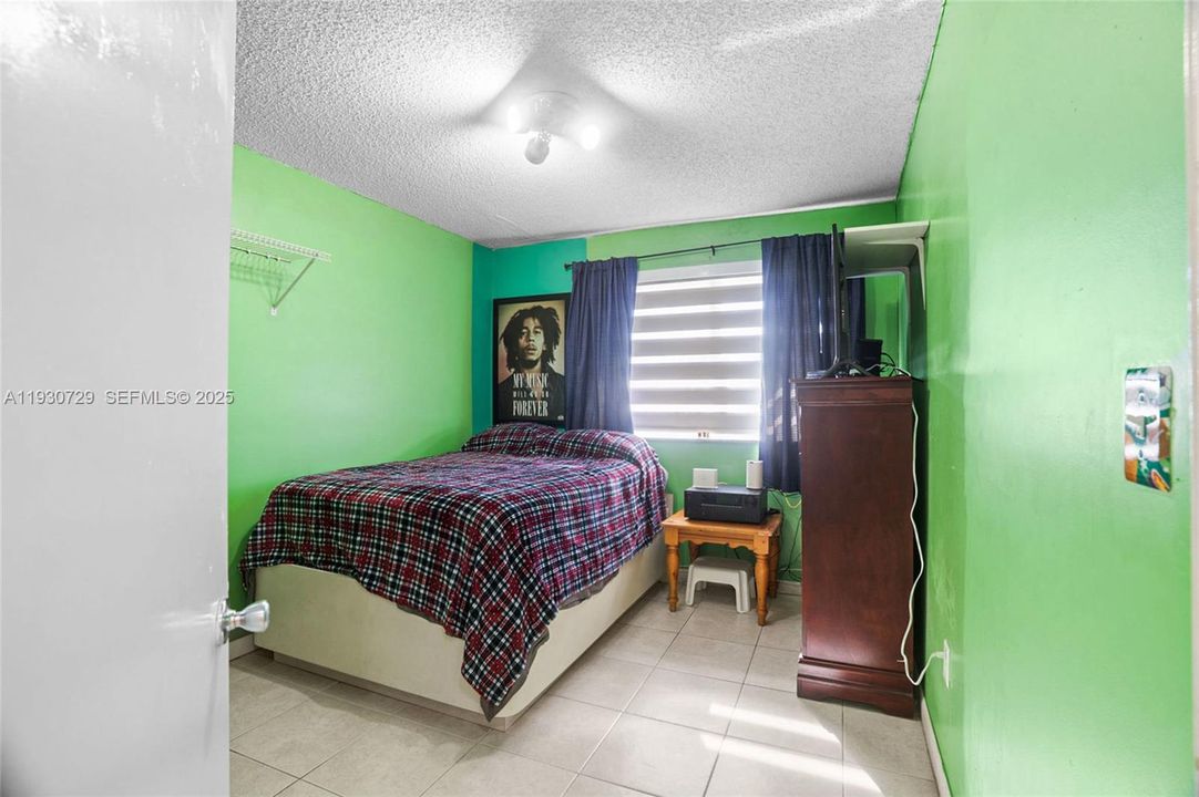 На продажу: $480,000 (3 спален, 2 ванн, 1430 Квадратных фут)