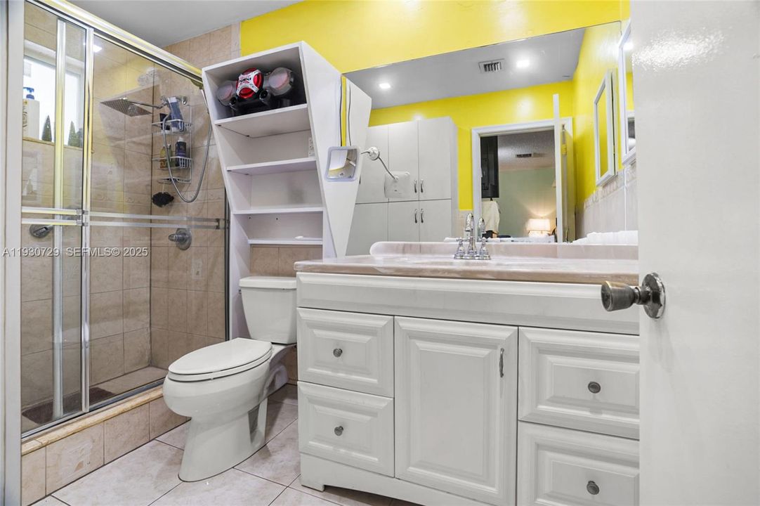 На продажу: $480,000 (3 спален, 2 ванн, 1430 Квадратных фут)