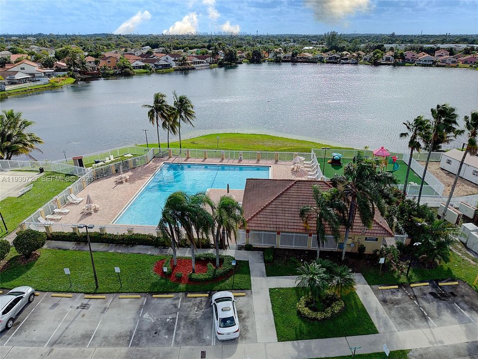 На продажу: $480,000 (3 спален, 2 ванн, 1430 Квадратных фут)