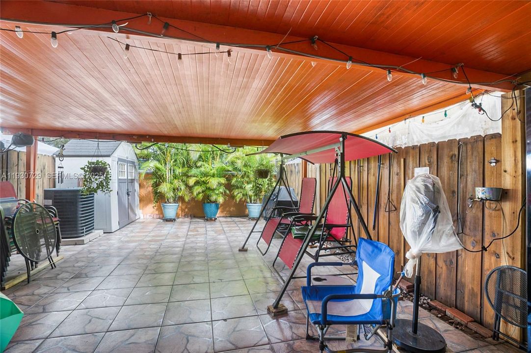 На продажу: $480,000 (3 спален, 2 ванн, 1430 Квадратных фут)