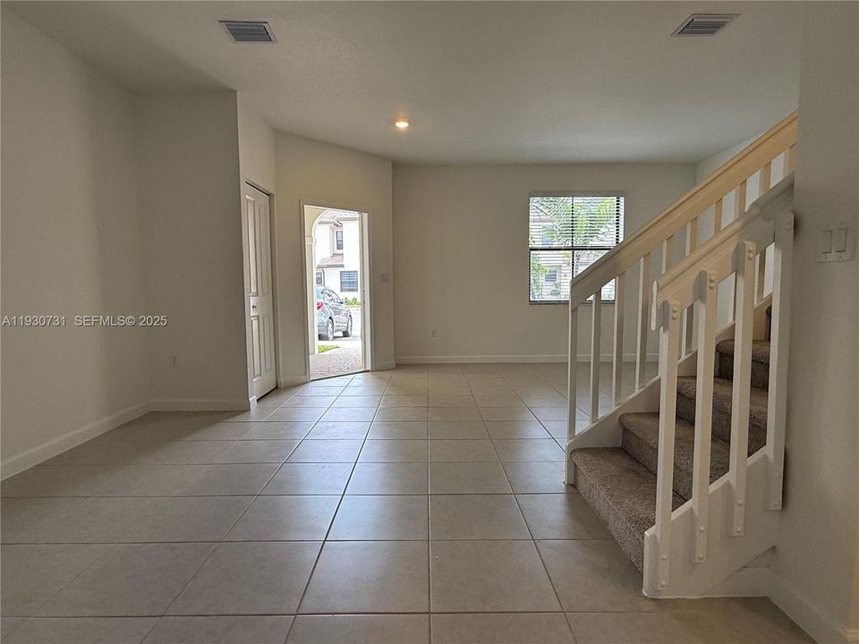 待售: $457,500 (3 贝兹, 2 浴室, 1612 平方英尺)