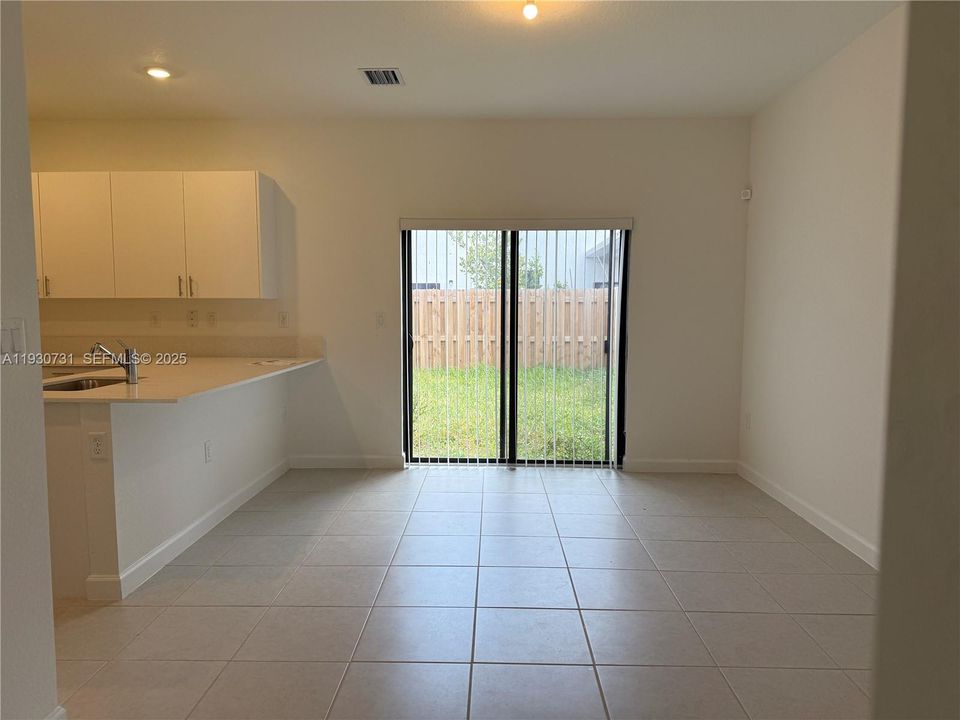 待售: $457,500 (3 贝兹, 2 浴室, 1612 平方英尺)