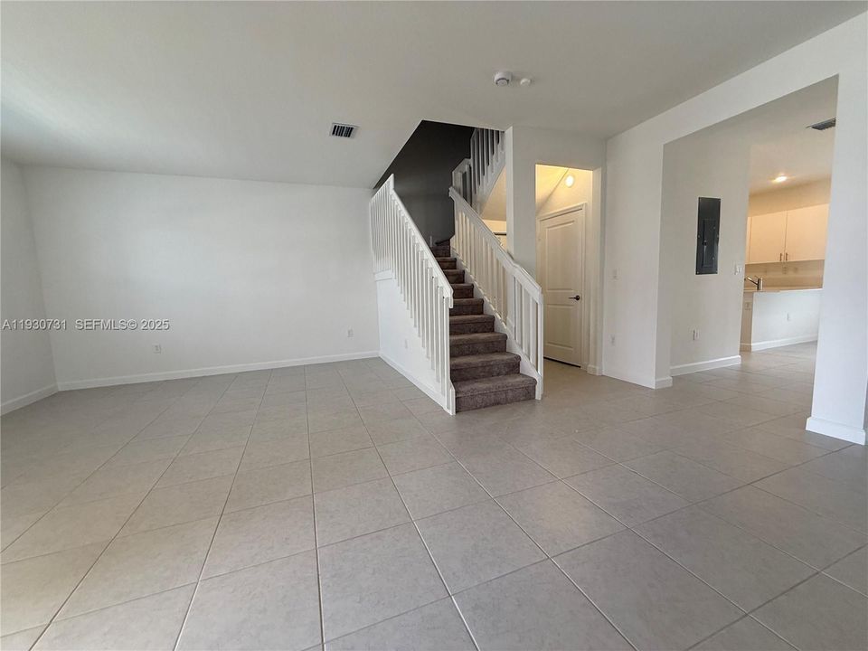 待售: $457,500 (3 贝兹, 2 浴室, 1612 平方英尺)