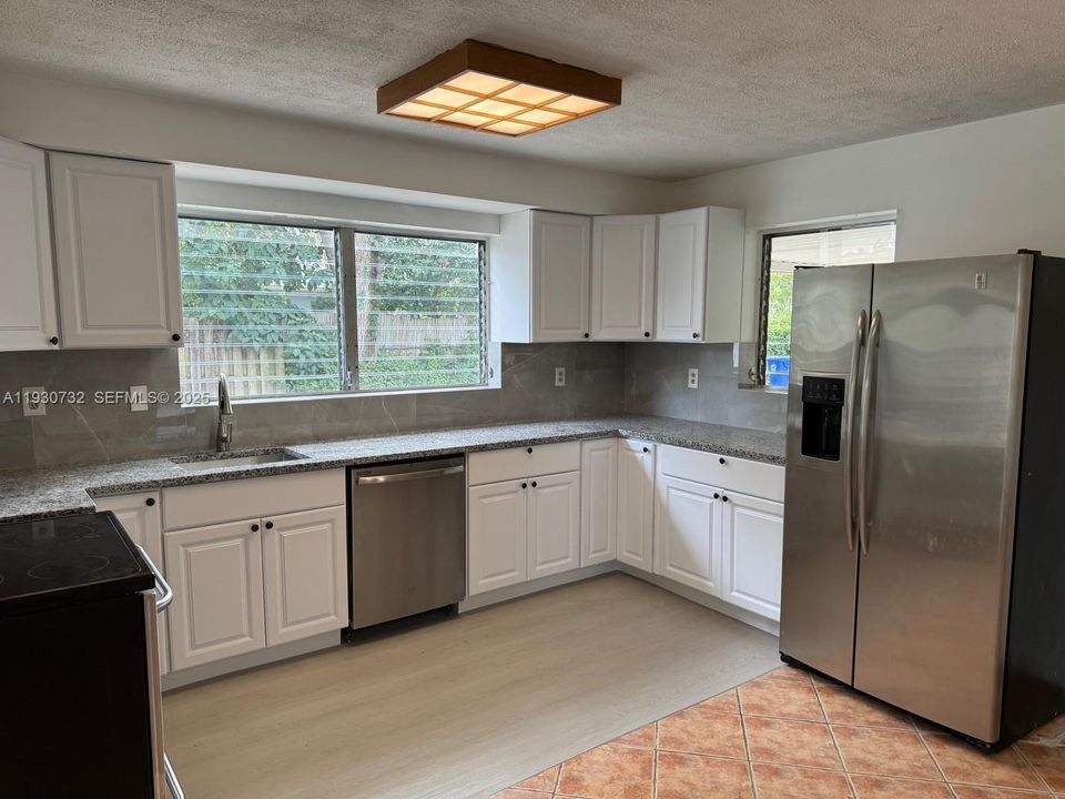 For Rent: $2,750 (2 beds, 1 baths, 1248 Square Feet)