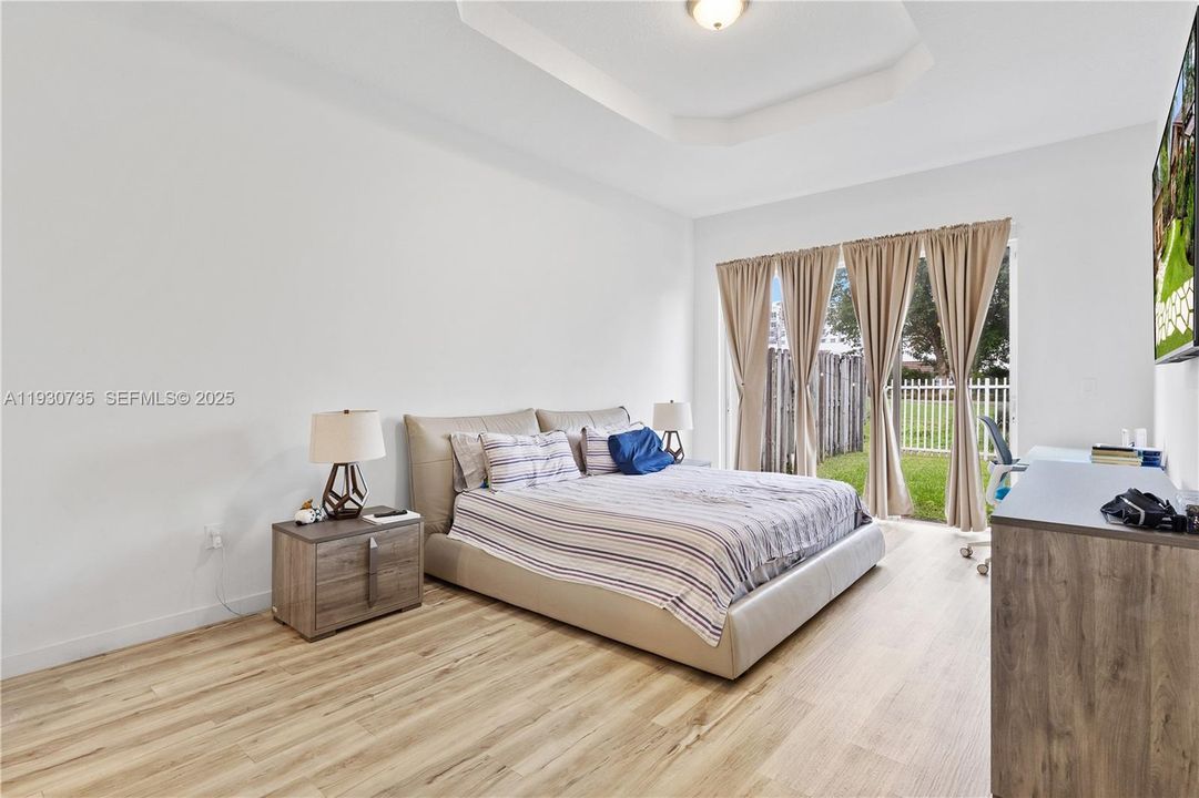 待售: $925,000 (4 贝兹, 2 浴室, 2178 平方英尺)