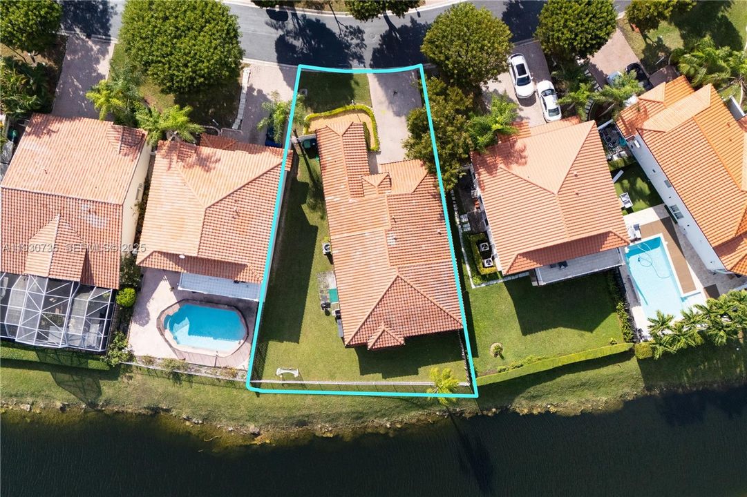 待售: $925,000 (4 贝兹, 2 浴室, 2178 平方英尺)