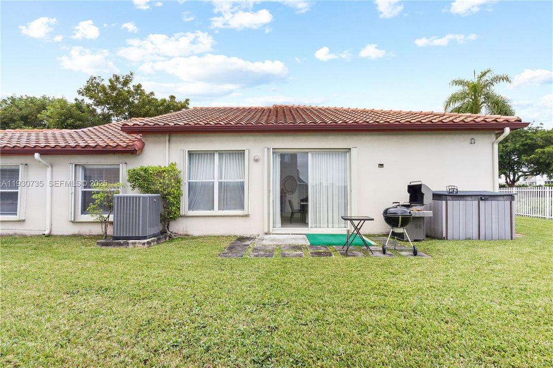 待售: $925,000 (4 贝兹, 2 浴室, 2178 平方英尺)