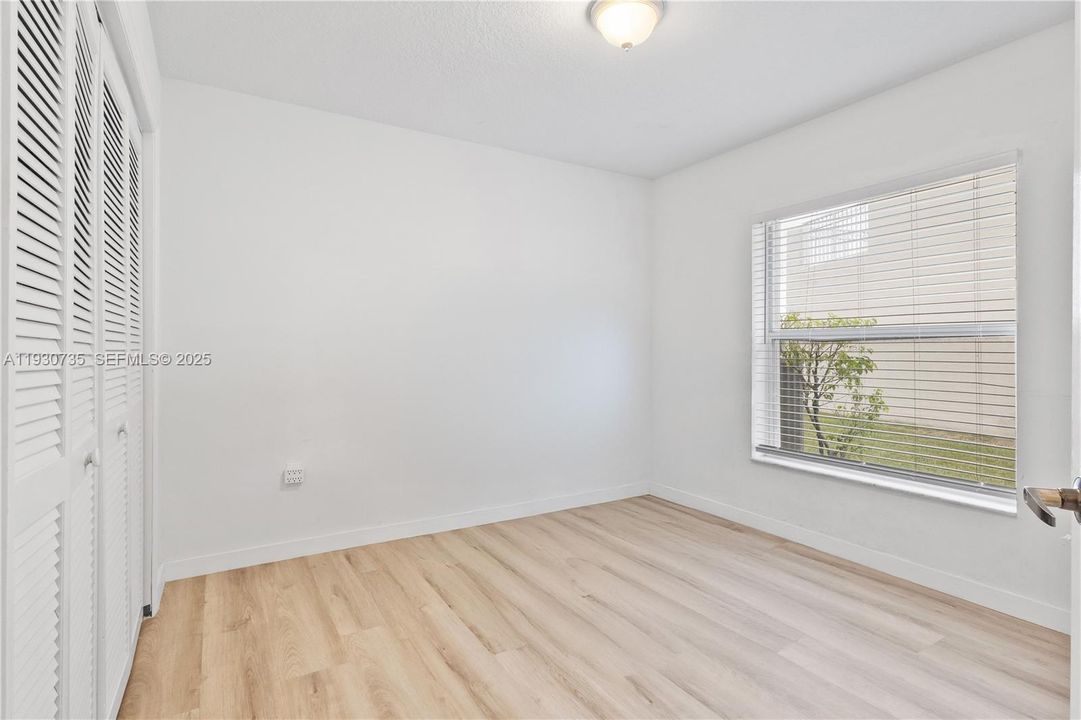 待售: $925,000 (4 贝兹, 2 浴室, 2178 平方英尺)