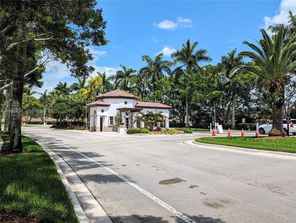 For Rent: $5,500 (4 beds, 3 baths, 2777 Square Feet)