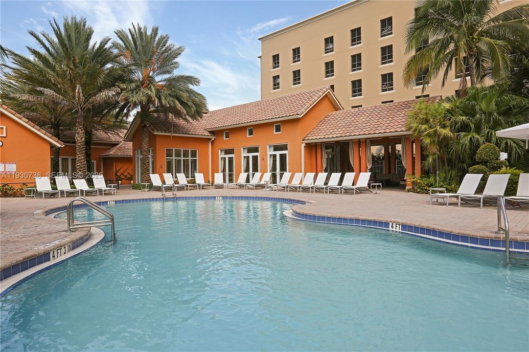 For Sale: $679,000 (2 beds, 3 baths, 1650 Square Feet)