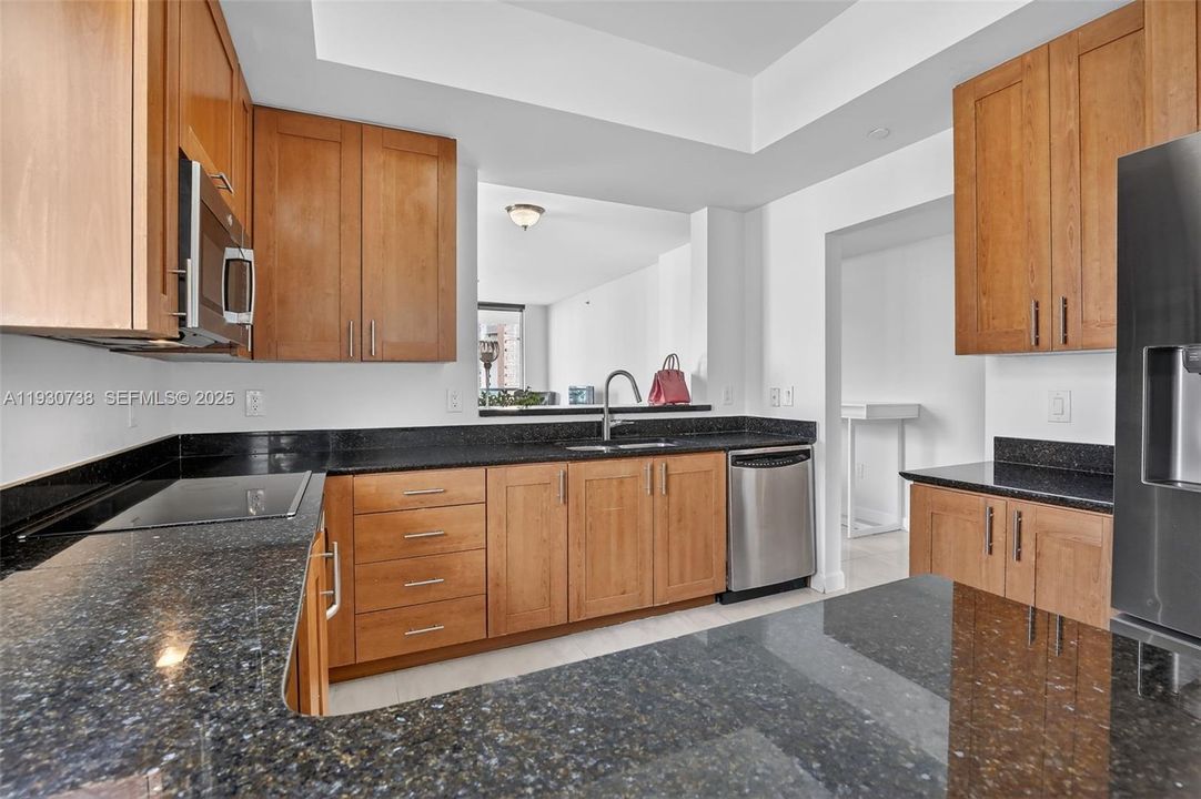 For Sale: $679,000 (2 beds, 3 baths, 1650 Square Feet)