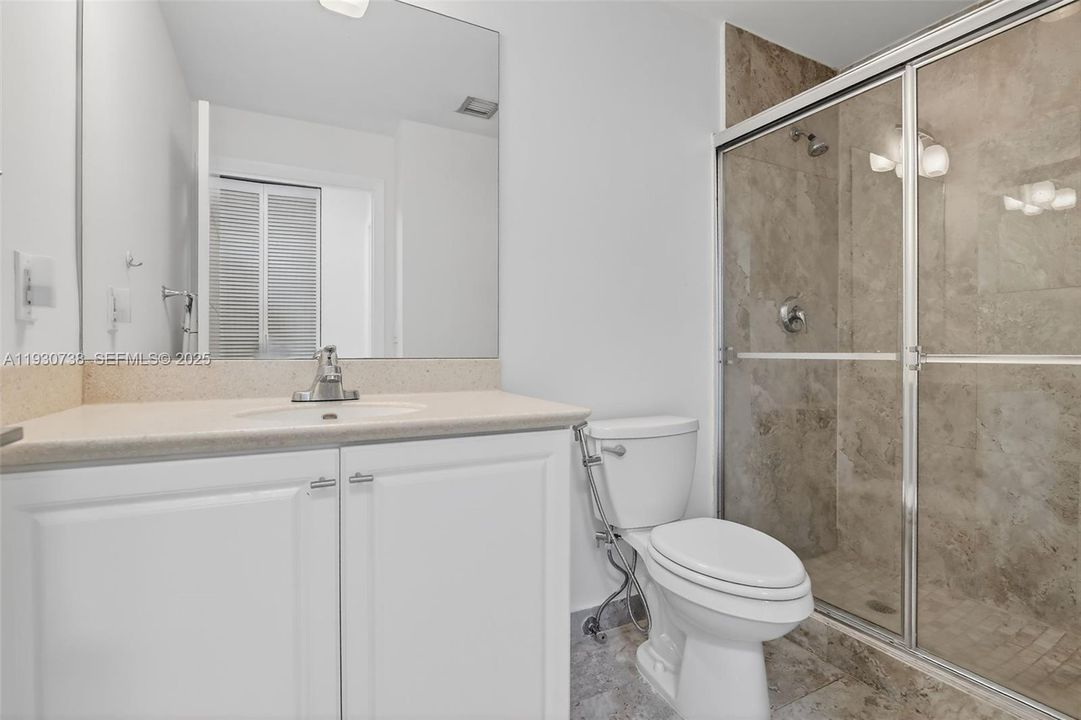 For Sale: $679,000 (2 beds, 3 baths, 1650 Square Feet)