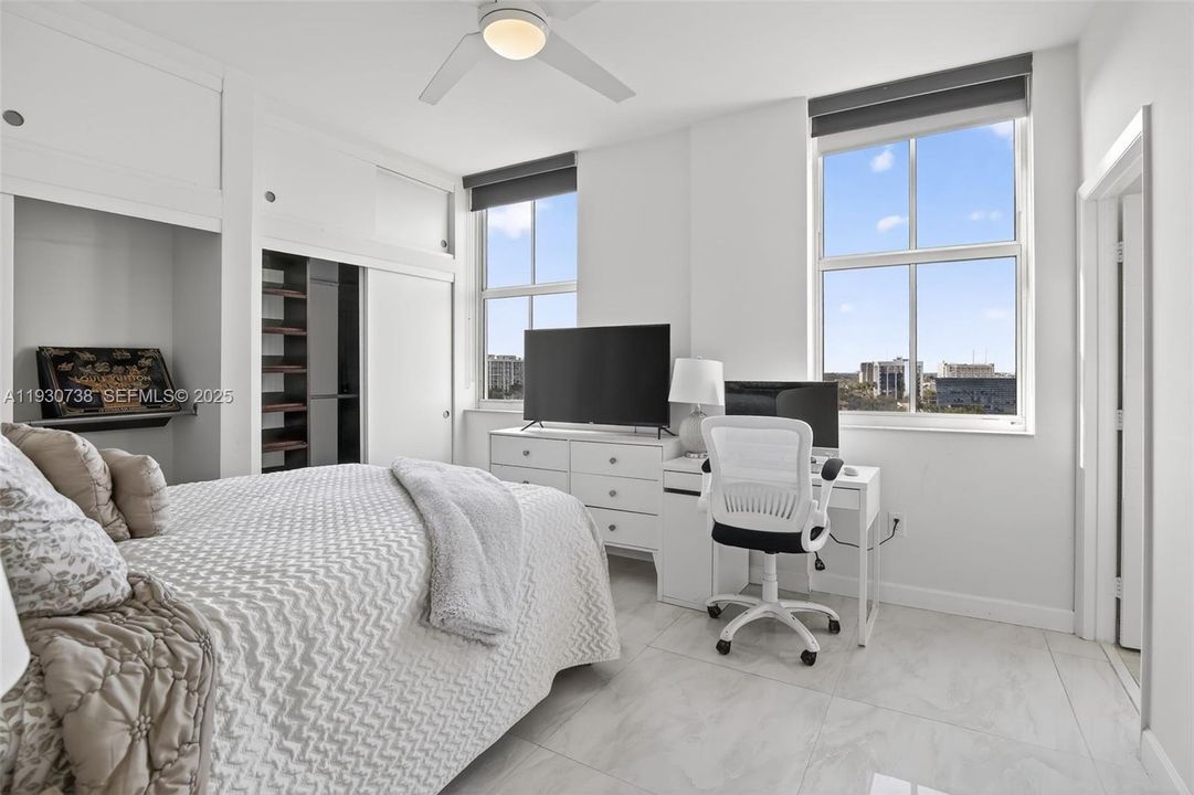 For Sale: $679,000 (2 beds, 3 baths, 1650 Square Feet)