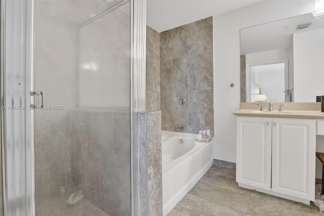 For Sale: $679,000 (2 beds, 3 baths, 1650 Square Feet)