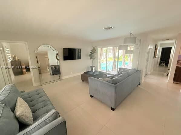 En Renta: $3,800 (3 camas, 2 baños, 1532 Pies cuadrados)