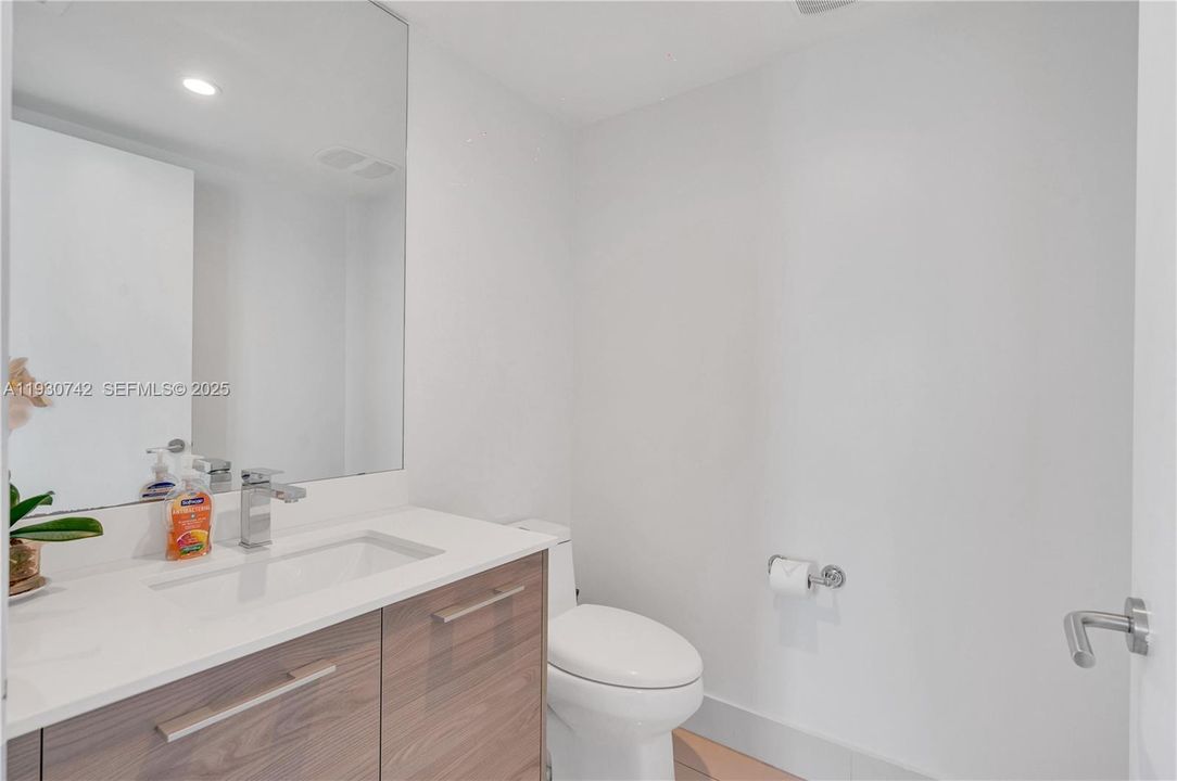 For Rent: $8,000 (3 beds, 2 baths, 1505 Square Feet)