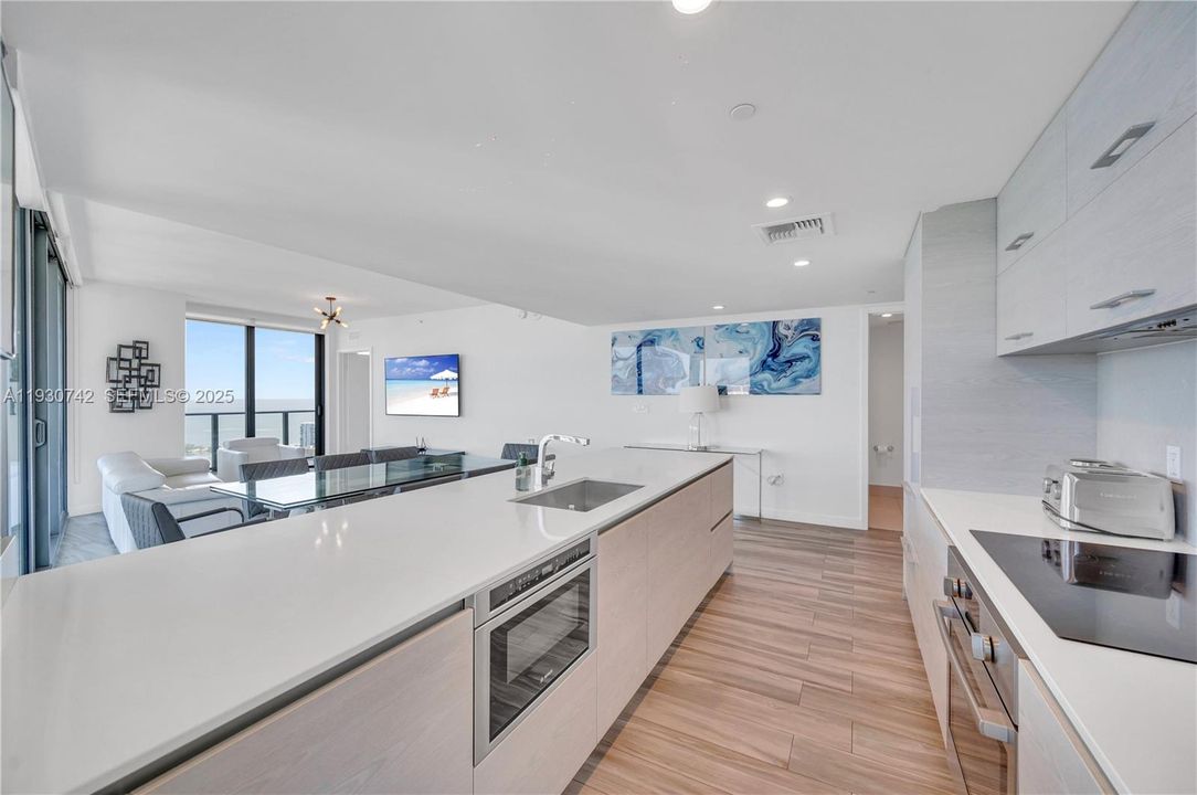 For Rent: $8,000 (3 beds, 2 baths, 1505 Square Feet)