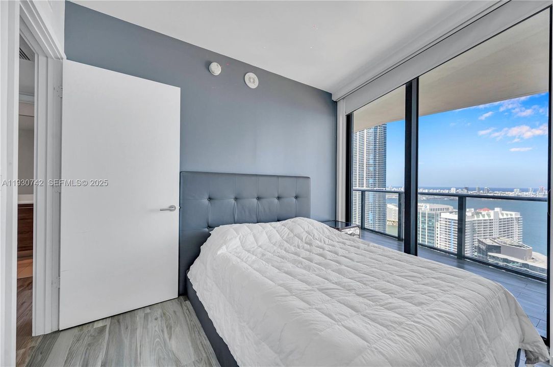 For Rent: $8,000 (3 beds, 2 baths, 1505 Square Feet)