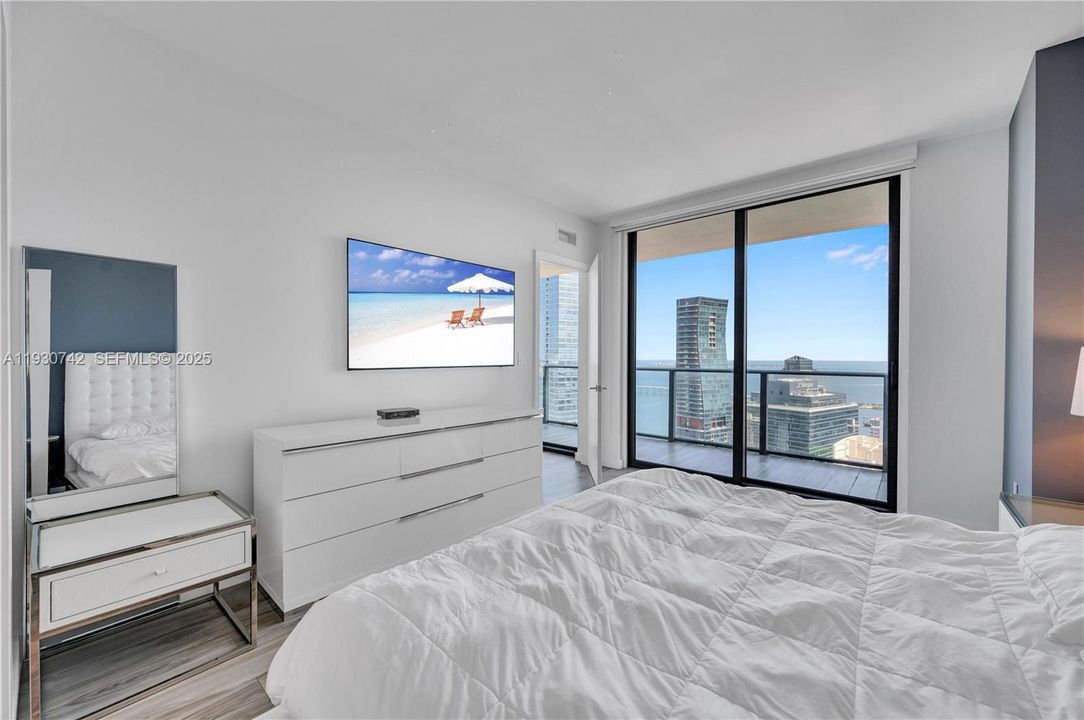 For Rent: $8,000 (3 beds, 2 baths, 1505 Square Feet)