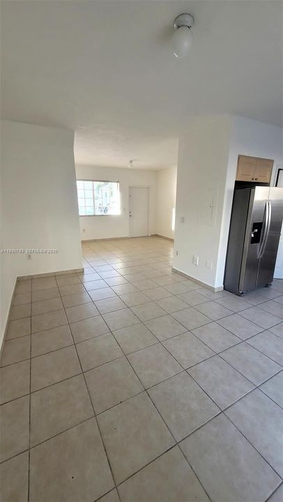 На продажу: $310,000 (3 спален, 2 ванн, 987 Квадратных фут)