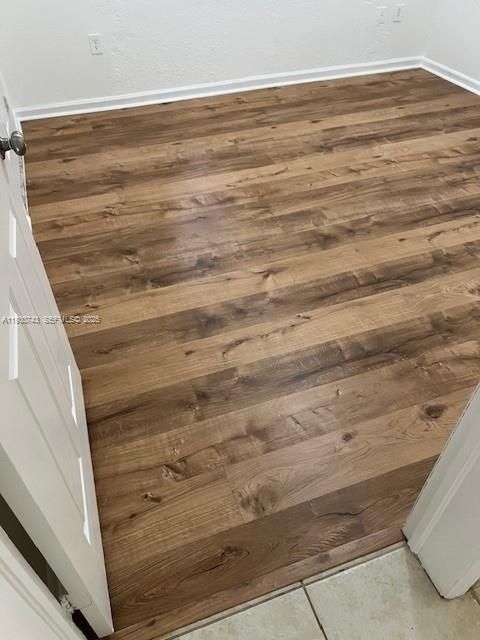 На продажу: $310,000 (3 спален, 2 ванн, 987 Квадратных фут)