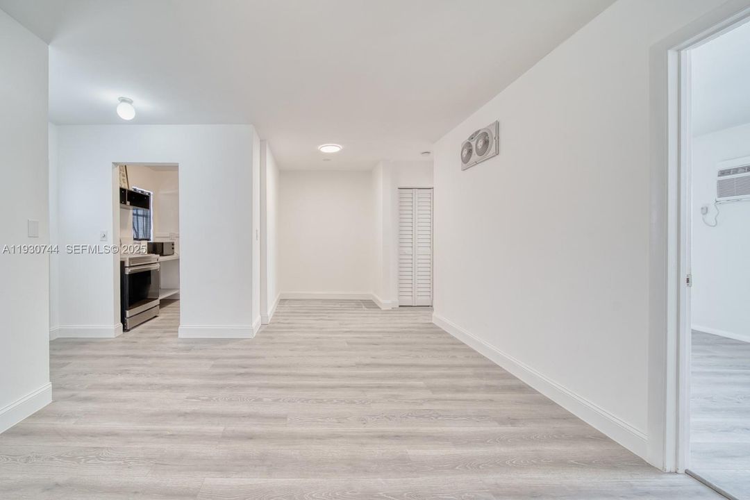 For Rent: $1,900 (1 beds, 1 baths, 481 Square Feet)