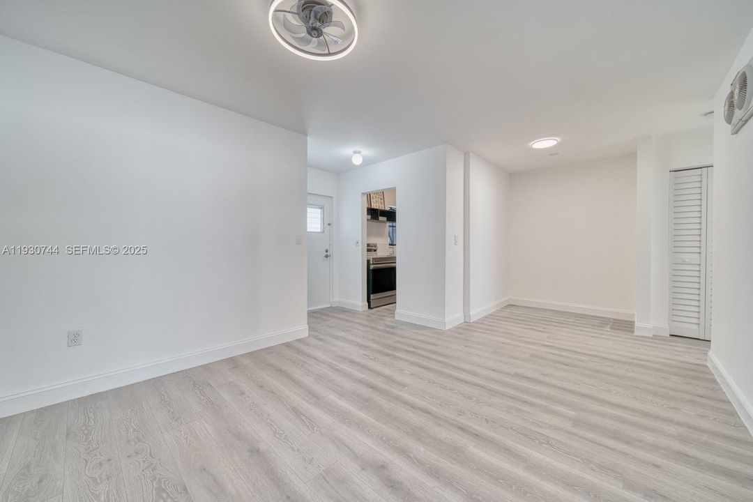 For Rent: $1,900 (1 beds, 1 baths, 481 Square Feet)