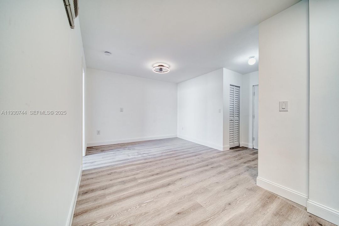 For Rent: $1,900 (1 beds, 1 baths, 481 Square Feet)