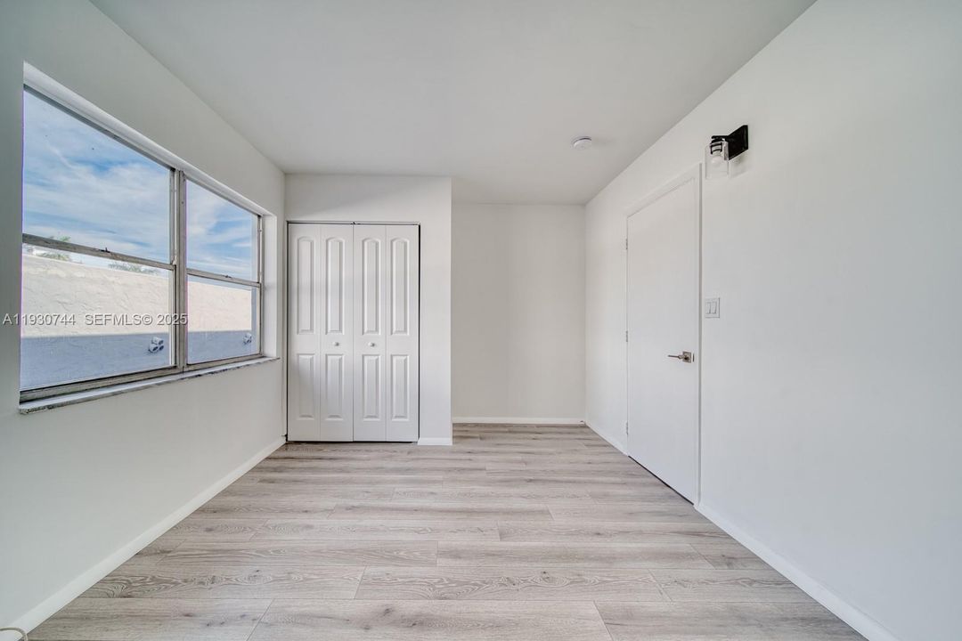 For Rent: $1,900 (1 beds, 1 baths, 481 Square Feet)