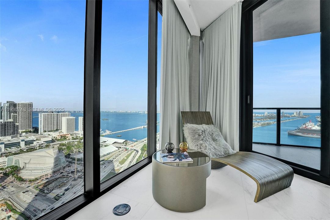 На продажу: $7,495,000 (4 спален, 5 ванн, 4600 Квадратных фут)