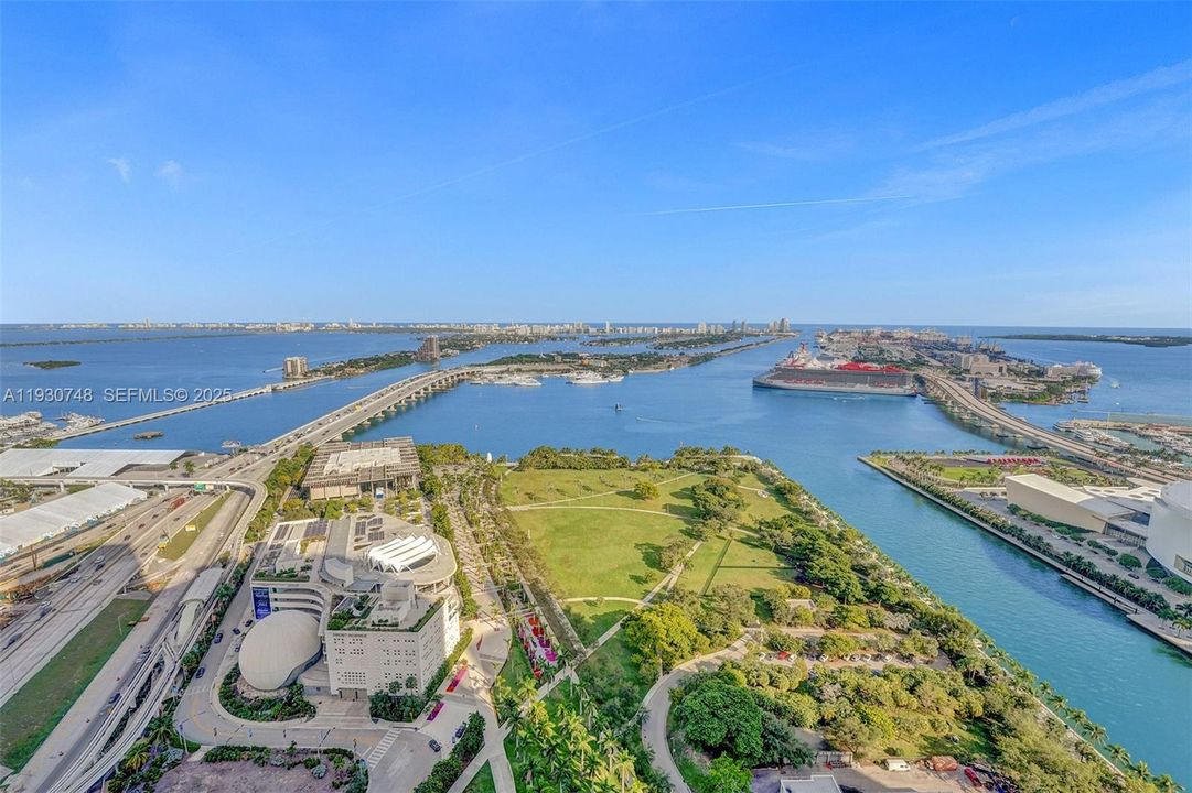 На продажу: $7,495,000 (4 спален, 5 ванн, 4600 Квадратных фут)