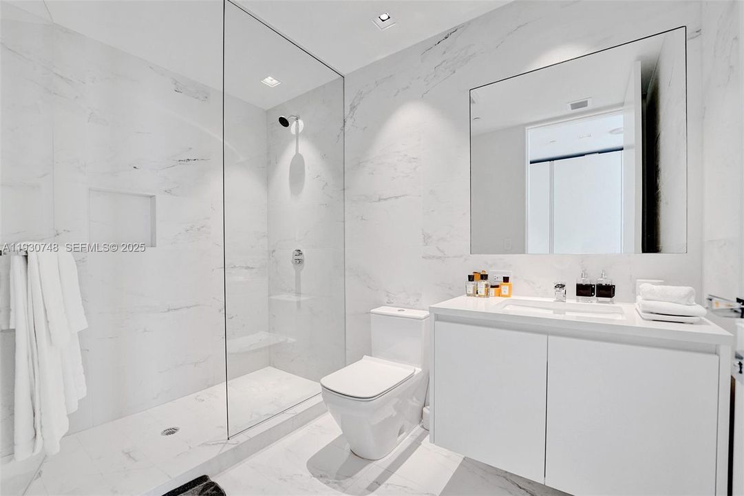 На продажу: $7,495,000 (4 спален, 5 ванн, 4600 Квадратных фут)