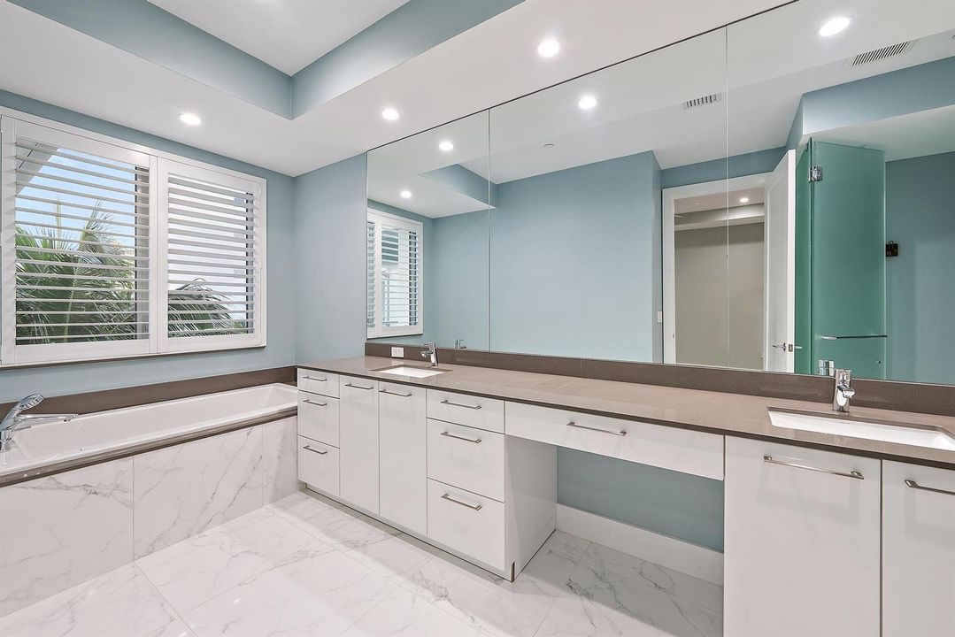 112 Water Clb Wy-28
