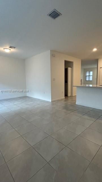 В аренду: $3,000 (4 спален, 2 ванн, 1820 Квадратных фут)