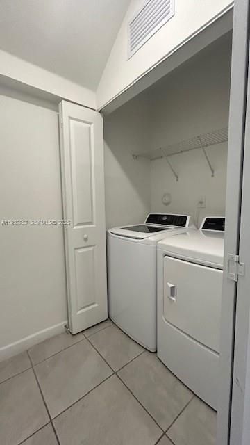 В аренду: $3,000 (4 спален, 2 ванн, 1820 Квадратных фут)