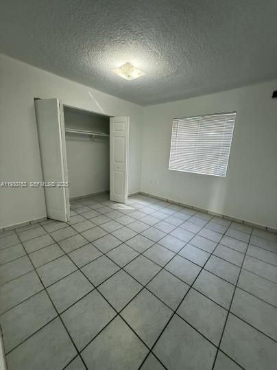 В аренду: $2,100 (2 спален, 1 ванн, 868 Квадратных фут)