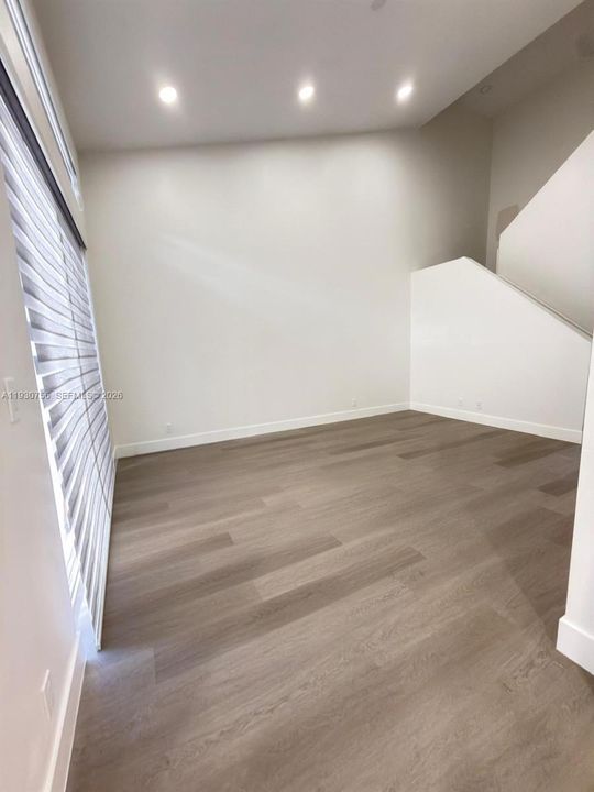 В аренду: $4,350 (3 спален, 2 ванн, 2048 Квадратных фут)