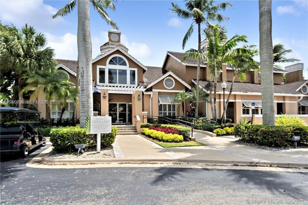 В аренду: $2,295 (2 спален, 2 ванн, 947 Квадратных фут)