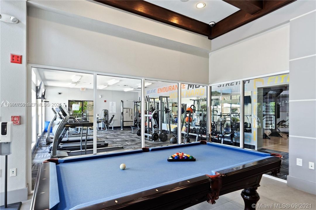 В аренду: $2,295 (2 спален, 2 ванн, 947 Квадратных фут)