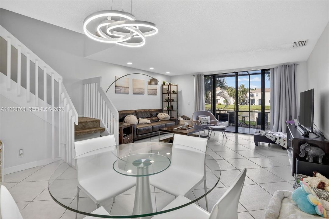 待售: $363,500 (2 贝兹, 2 浴室, 1270 平方英尺)