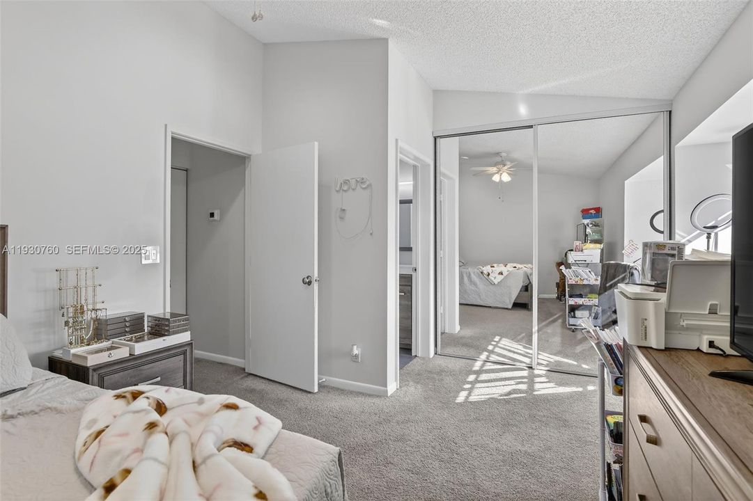 待售: $363,500 (2 贝兹, 2 浴室, 1270 平方英尺)