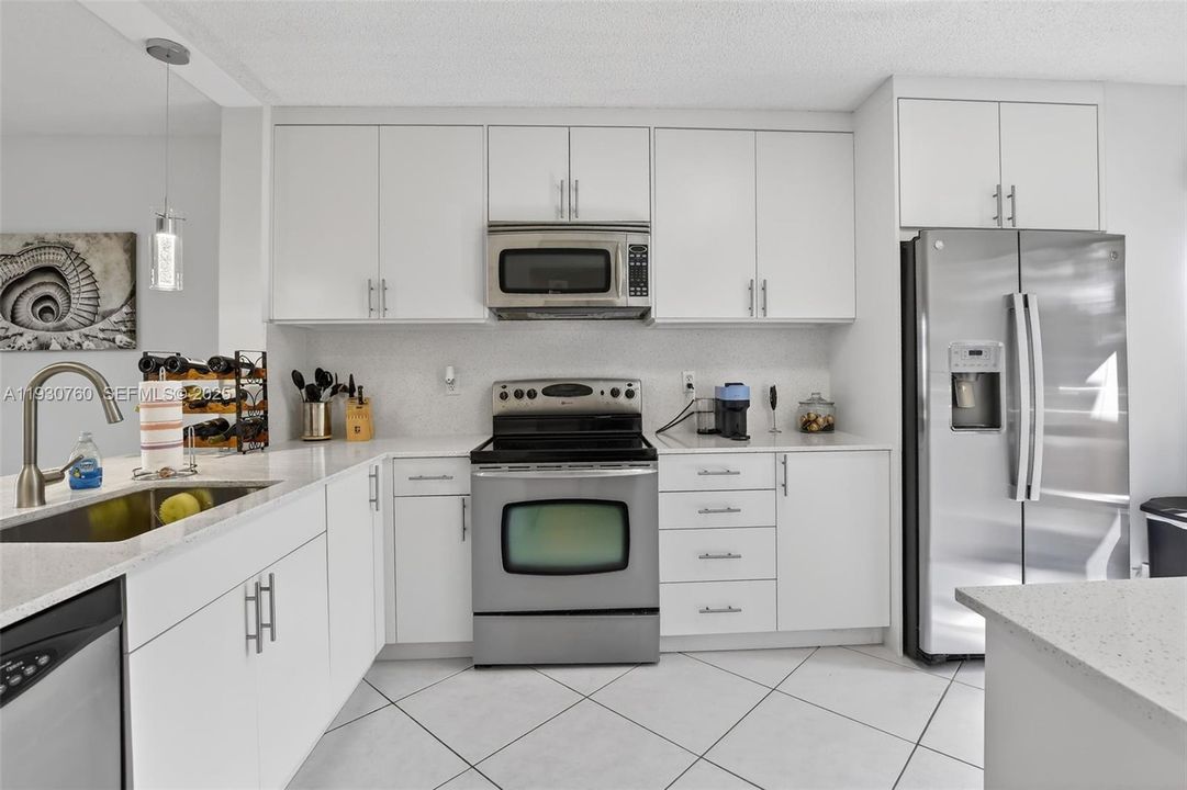 待售: $363,500 (2 贝兹, 2 浴室, 1270 平方英尺)