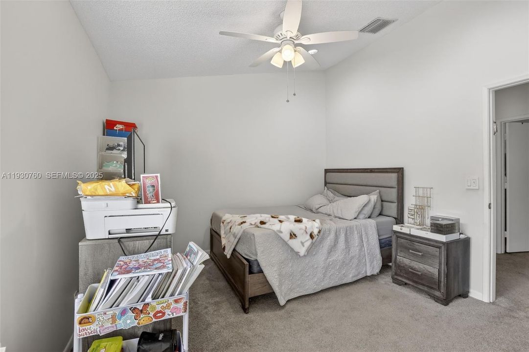 待售: $363,500 (2 贝兹, 2 浴室, 1270 平方英尺)