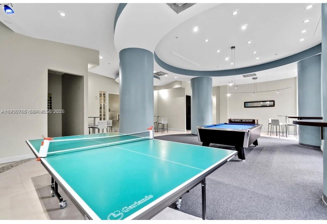 En Venta: $489,000 (2 camas, 2 baños, 1358 Pies cuadrados)