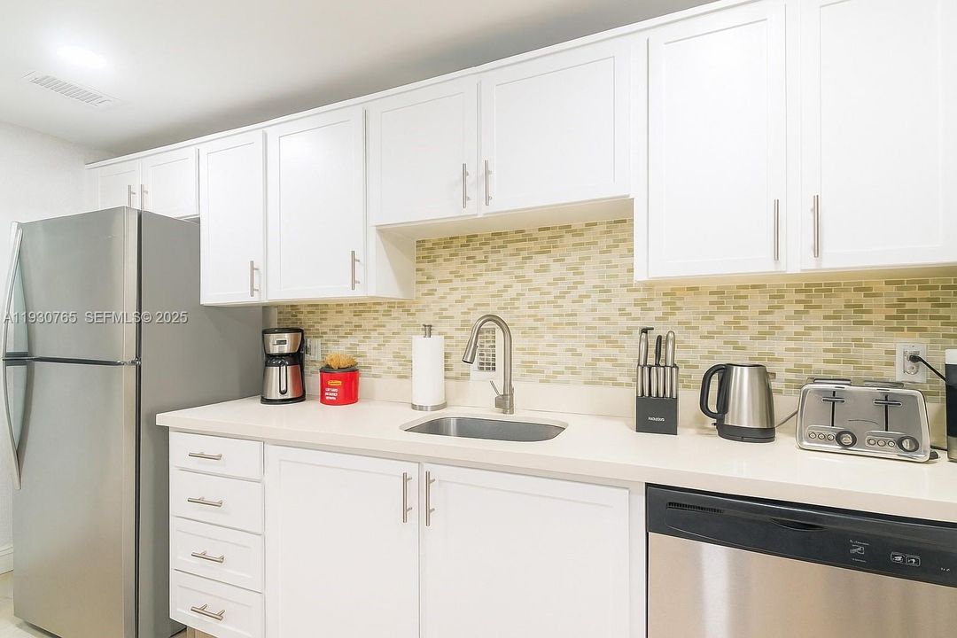 En Venta: $489,000 (2 camas, 2 baños, 1358 Pies cuadrados)