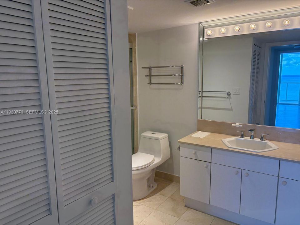 En Venta: $1,300,000 (2 camas, 2 baños, 1500 Pies cuadrados)