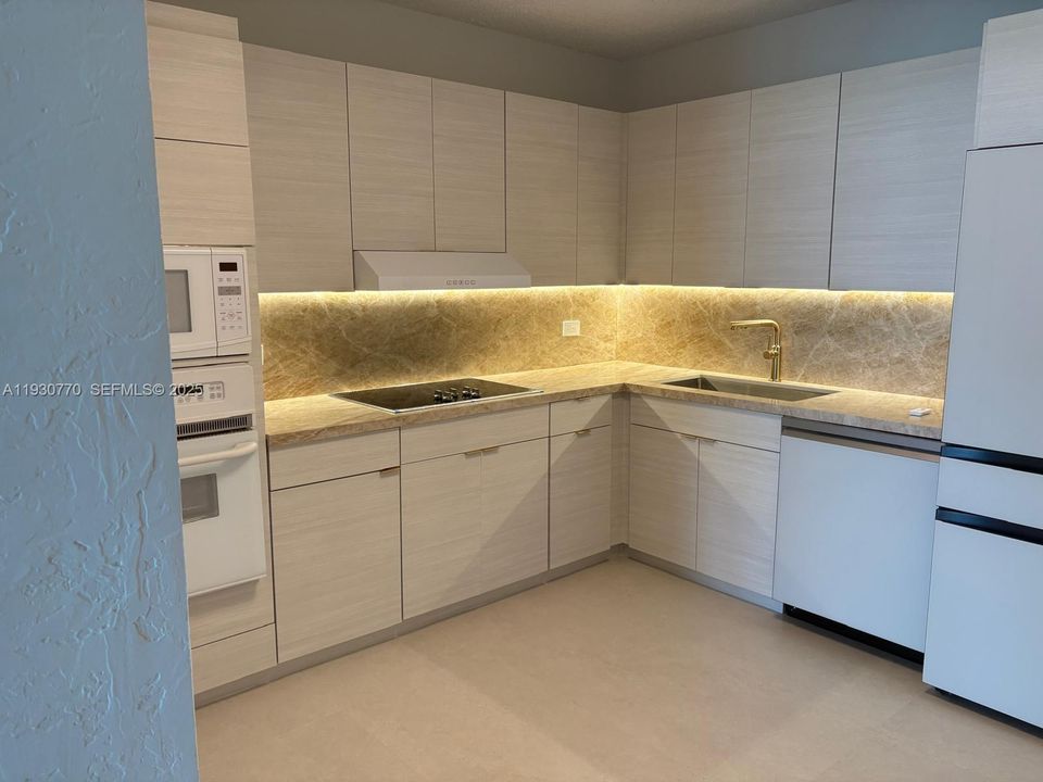 En Venta: $1,300,000 (2 camas, 2 baños, 1500 Pies cuadrados)