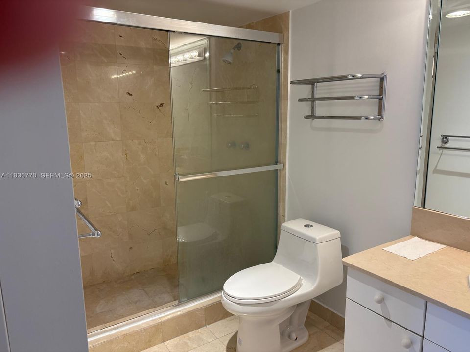 En Venta: $1,300,000 (2 camas, 2 baños, 1500 Pies cuadrados)