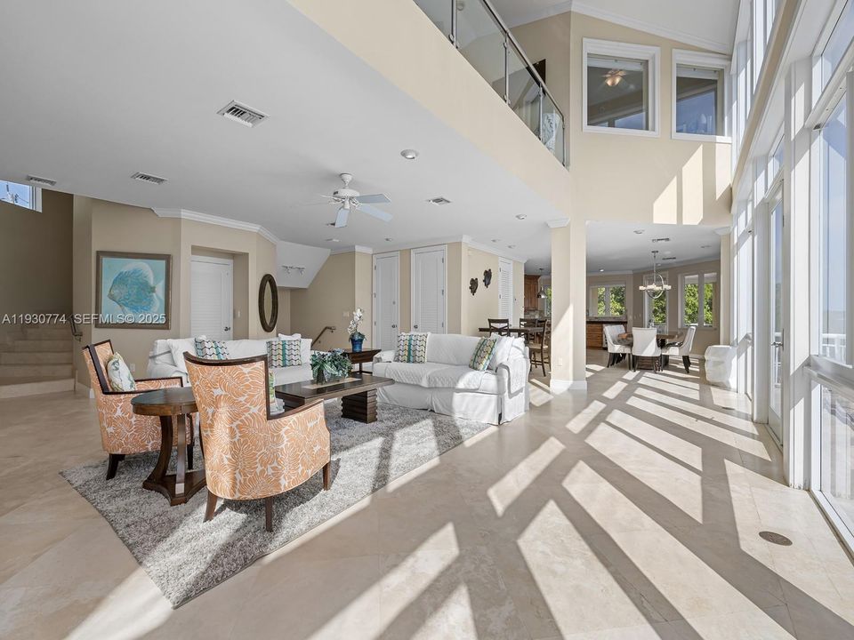 На продажу: $12,500,000 (6 спален, 5 ванн, 5113 Квадратных фут)